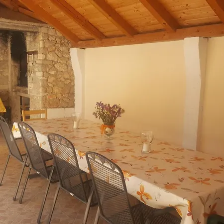 Two Bedroom With Terrace No 3 Апартаменти