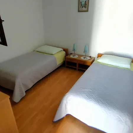 Apartment Two Bedroom With Terrace No 3 Supetar