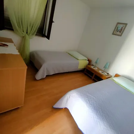 Two Bedroom With Terrace No 3 Apartment Supetar