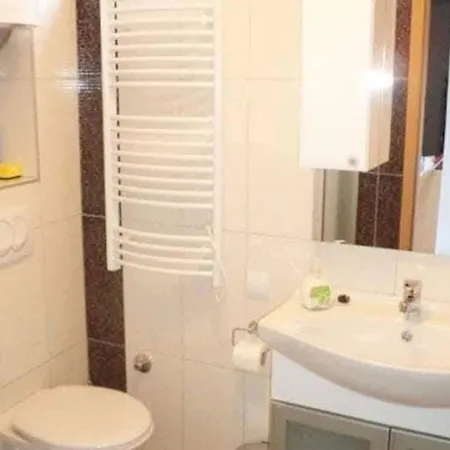 Апартаменти Two Bedroom With Terrace No 3